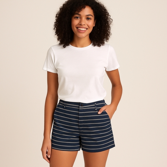 Eddie Bauer Blue Striped Cotton Stretch Shorts – Size 14 - Picture 1 of 5